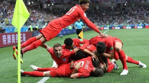 英格兰队球员号码全解析：三狮军团号码传承背后的传奇与故事